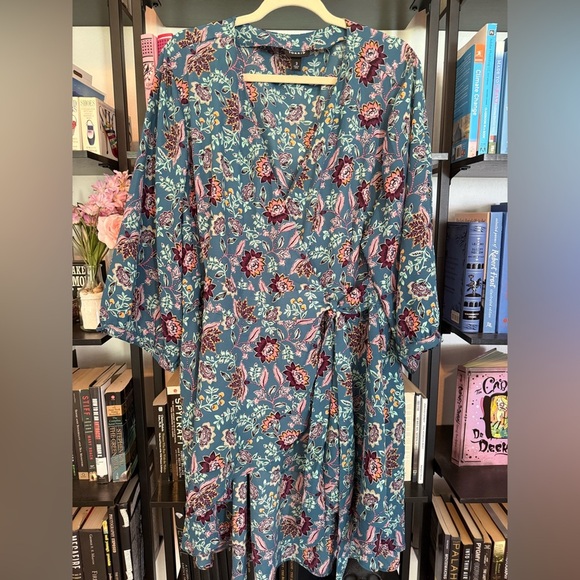 Torrid Teal Floral High Low Tunic Top - Picture 1 of 8